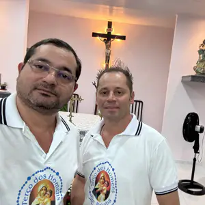 Fiéis participam da Celebração da Palavra com o Diácono Lisboa no bairro Catolé