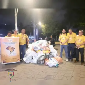 Terço na Praça